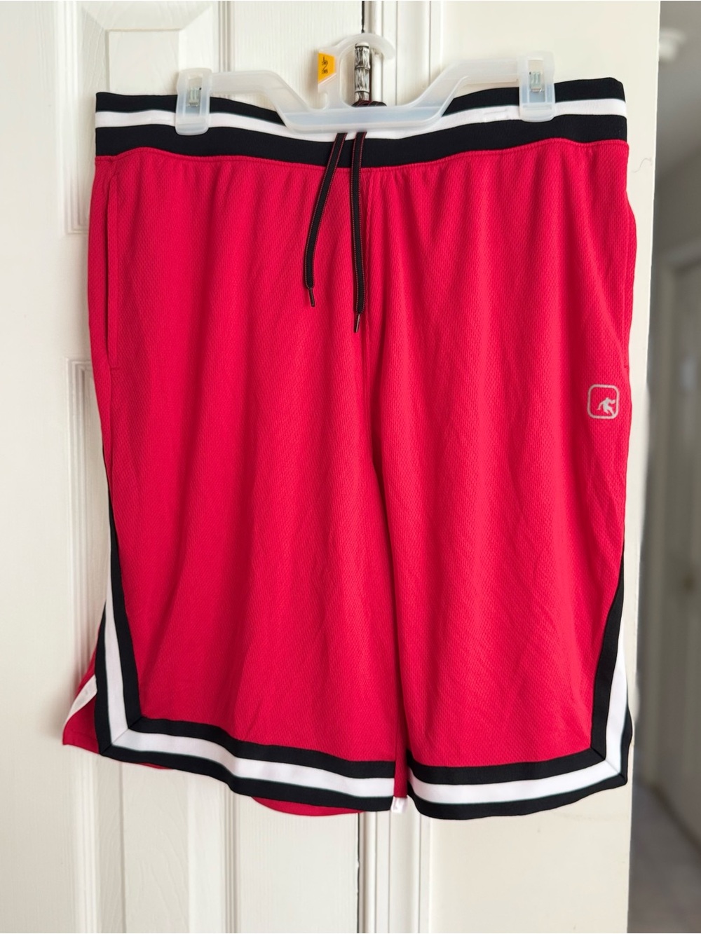 AND1 Basketball Shorts Mens Large Red Mesh Gym Athletic 11 Inseam NWT Striped